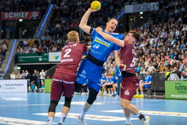 Handball I Men I Season 2024 2025 I Bundesliga I 17 Matchday I TVB Stuttgart 1 VfL Potsdam I 27 12 2024 Emil Hansson 2, 1 VfL Potsdam , Lenny Rubin 44, TVB Stuttgart with ball, Josip Simic 5, 1 VfL Potsdam Stuttgart Porsche Arena Baden Württemberg Germany Copyright: xLobeca MaxxPetershansx