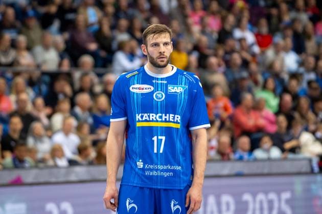 Handball I Men I Season 2024 2025 I Bundesliga I 17 Matchday I TVB Stuttgart 1 VfL Potsdam I 27 12 2024 Samuel Röthlisberger 17, TVB Stuttgart Stuttgart Porsche Arena Baden Württemberg Germany Copyright: xLobeca MaxxPetershansx