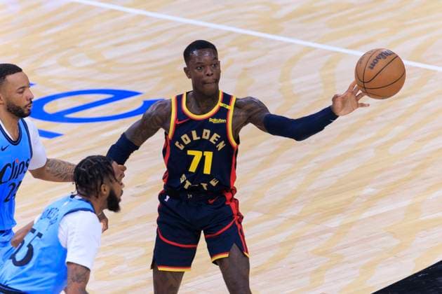 Bilder des Jahres 2024, Sport 12 Dezember Sport Themen der Woche KW52 Sport Bilder des Tages December 27, 2024, Inglewood, California, USA: Dennis Schroder 71 of the Golden State Warriors passes the ball during their regular season NBA, Basketball Herren, USA game against the Los Angeles Clippers on Friday December 27, 2024 at Intuit Dome in Inglewood, California. Clippers defeat Warriors, 102-92. ARIANA RUIZ PI Inglewood U.S - ZUMAp124 20241227_zaa_p124_009 Copyright: xArianaxRuizx