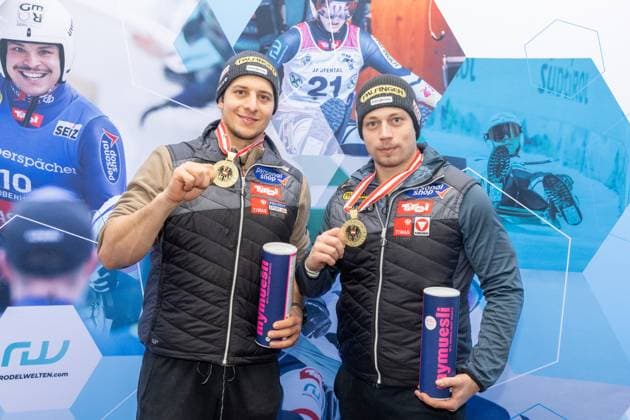 photographer FIL Michael Kristen 28 12 2024 Austrian Championships, Olympia Ice Track Innsbruck Igls, Tirol, Austria AUT , Award Ceremony, Men™s Doubles, picture Yannick Müller, Armin Frauscher AUT, 1st place