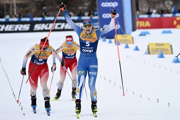 Bilder des Jahres 2024, Sport 12 Dezember Sport Themen der Woche KW52 Sport Bilder des Tages 2nd placed Jasmi Joensuu of Finland celebrates during women s final of the cross-country skiing free sprint competitions of the FIS Tour de Ski event in Toblach, Italy, on December 28, 2024. Toblach Italy LKFTJK20241228170647KLUC  Copyright: xEmmixKorhonenx LKFTJK20241228170647KLUC
