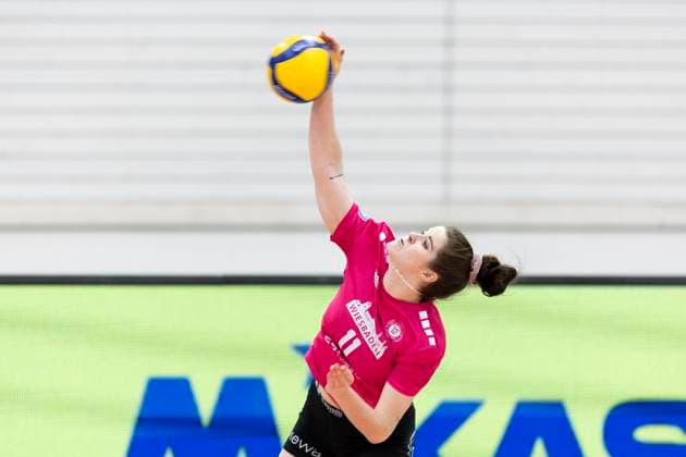 1 Volleyball Bundesliga Women Schwarz Weiss Erfurt vs VC Wiesbaden Erfurt 28 12 2024 Celine Jebens 11 VC Wiesbaden 1 Volleyball Bundesliga Women Schwarz Weiss Erfurt vs VC Wiesbaden Riethsporthalle Erfurt 28 12 2024 Copyright: xBEAUTIFULxSPORTS Duehringx