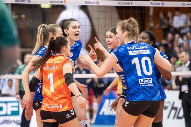 Jubilation, joy for the MTV Stuttgart team GER, Allianz MTV Stuttgart VfB Suhl LOTTO Thueringen, Volleyball Bundesliga, VBL, 2024 2025 season, 28 12 2024 GER, Allianz MTV Stuttgart VfB Suhl LOTTO Thueringen, Volleyball Bundesliga, VBL, 2024 2025 season, 28 12 2024 Stuttgart Copyright: xSandyxDinkelackerx EP_SDR
