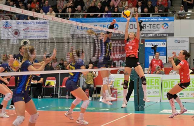 29 12 2024, Dresdens Sarah Straube at the net, Volleyball, 1 Bundesliga, Dresdner SC SSC Schwerin 0 3, c Dresden