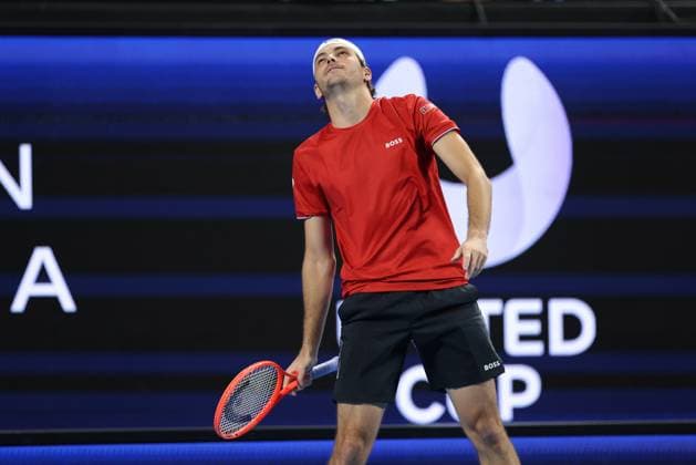TENNIS UNITED CUP PERTH, Taylor Fritz of the USA in action against FÃ lix Auger-Aliassime of Canada during their group stage match of the 2025 United Cup at RAC Arena in Perth, Sunday, December 29, 2024. ( NO ARCHIVING, EDITORIAL USE ONLY, NO USE IN BOOKS WITHOUT CONSENT PERTH WESTERN AUSTRALIA AUSTRALIA WANGARA  Copyright: xRICHARDxWAINWRIGHTx 20241230145812167350