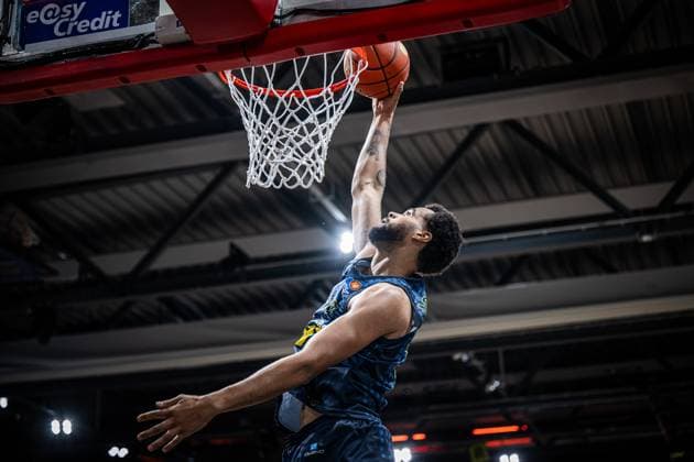 1 Basketball Bundesliga, easyCredit BBL, Season 2024 2025, Men, Main Round, Matchday 14, 29 12 2024, RASTA Vechta EWE Baskets Oldenburg Norris Agbakoko 17 EWE Baskets Oldenburg at the Dunk Vechta RASTA Dome Lower Saxony Germany