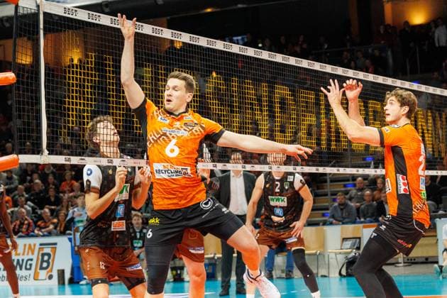 Johannes Tille BR Volleys, 06 after ball game, BRVolleys vs WWK Volleys Herrsching, 1 Bundesliga, 2024 12 29 Berlin Berlin Land Copyright: xFootxBowl ThomasxSobotzkix