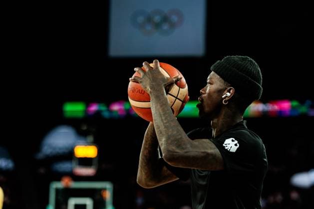 FRA, Paris, Olympic Games Paris 2024, 10 08 2024, Basketball Men Match for 3rd place Germany Serbia Bercy Arena Dennis Schröder Germany, 17 in Warm Up Copyright: HMBxMedia SteffiexWunderl