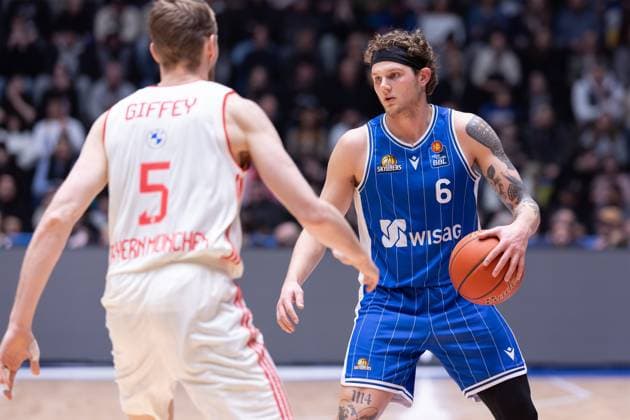 Frankfurt Skyliners - FC Bayern München Basketball, easy-Credit BBL Booker Coplin (Frankfurt Skyliners, 6). easyCredit-BBL-Spiel zwischen den Frankfurt Skyliners und dem FC Bayern München Basketball am 29. Dezember 2024 in der Süwag Energie ARENA in Frankfurt am Main., Frankfurt am Main Hessen Deutschland Süwag Energie ARENA