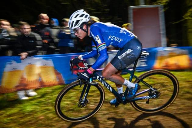 2024 Superprestige Cyclocross Diegem DIEGEM, BELGIUM - DECEMBER 30 : Alvarado Ceylin Del Carmen (NED) of Fenix - Deceuninck in action during the 6th leg of the 2024 - 2025 Telenet Superprestige cyclocross women elite race the evening cross of Diegem on December 30, 2024 in Diegem, Belgium, 30 12 2024 Diegem Belgium  Copyright: xNicoxVereeckenx