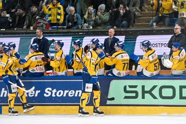 DAVOS, SWITZERLAND DECEMBER 30 Matej Stransky of HC Davos celebrates his goal during the Spengler Cup Davos Semifinals match between Team Canada and Straubing Tigers at Eisstadion Davos on December 30, 2024 in Davos, Switzerland Davos Eisstadion Davos Graubunden Switzerland Copyright: xJustPictures.ch AndreaxBrancax jp-en-EuSpIm-AB_30122024_AAB_3748