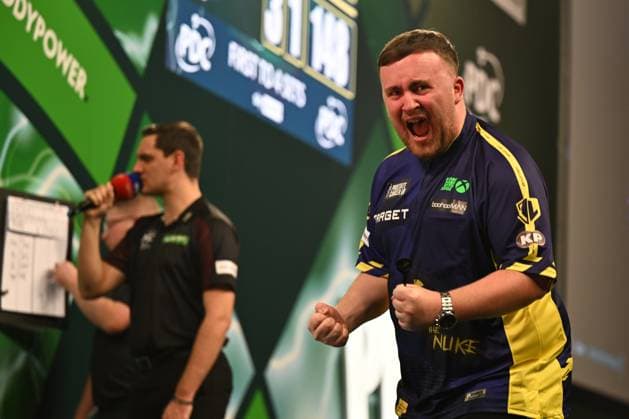 Bilder des Jahres 2024, Sport 12 Dezember Sport Bilder des Tages 30th December 2024, Alexandra Palace, London, England; 2024 25 PDC Paddy Power World Darts Championships Day 13; Luke Littler celebrates winning his fourth round match with Ryan Joyce 4-3  ActionPlus12733401 SimonxWest