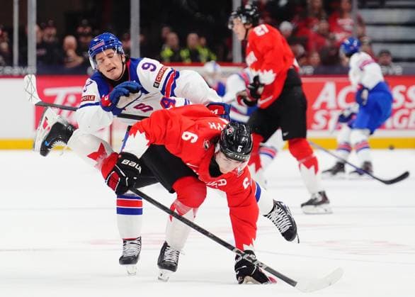 December 31, 2024, Ottawa, On, Canada: USA s Ryan Leonard (9) and Canada s Tanner Molendyk (6) collide during first period IIHF World Junior Hockey Championship tournament action in Ottawa on Tuesday, Dec. 31, 2024. Canada News - December 31, 2024  - ZUMAc35_ 20241231_zaf_c35_005 Copyright: xSeanxKilpatrickx