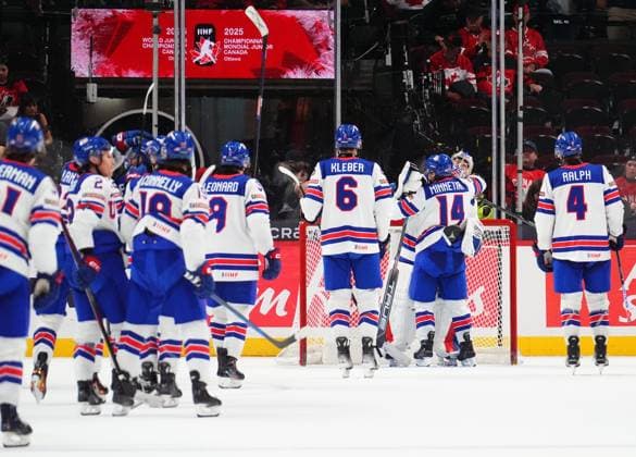 December 31, 2024, Ottawa, On, Canada: United States players celebrate with goaltender Trey Augustine (1) after defeating Canada in IIHF World Junior Hockey Championship tournament action in Ottawa on Tuesday, Dec. 31, 2024. Canada News - December 31, 2024  - ZUMAc35_ 20241231_zaf_c35_048 Copyright: xSeanxKilpatrickx
