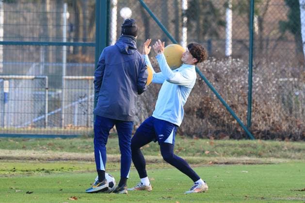 DEU, DFL, 2 FBL Hertha BSC, Training, 02 01 2025, Sportforum, Berlin, DEU, DFL, 2 FBL Hertha BSC, Training, in the picture Fabian Reese Hertha BSC Berlin 11 , Linus Gechter Hertha BSC Berlin 44 DFL regulations prohibit any use of Photographs as image sequences and or quasi video Foto Juergen Engler nordphoto GmbH nordphotoxGmbHx xEngler nph00076