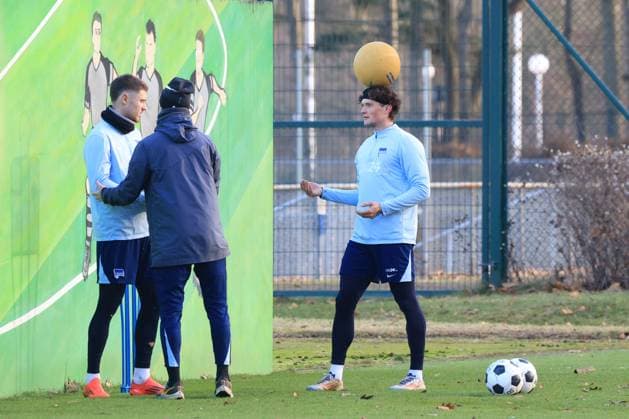 DEU, DFL, 2 FBL Hertha BSC, Training, 02 01 2025, Sportforum, Berlin, DEU, DFL, 2 FBL Hertha BSC, Training, in the picture Fabian Reese Hertha BSC Berlin 11 , Linus Gechter Hertha BSC Berlin 44 DFL regulations prohibit any use of Photographs as image sequences and or quasi video Foto Juergen Engler nordphoto GmbH nordphotoxGmbHx xEngler nph00076