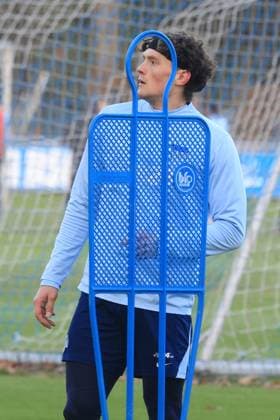 DEU, DFL, 2 FBL Hertha BSC, Training, 02 01 2025, Sportforum, Berlin, DEU, DFL, 2 FBL Hertha BSC, Training, im Bild Fabian Reese Hertha BSC Berlin 11 DFL regulations prohibit any use of Photographs as image sequences and or quasi video Foto Juergen Engler nordphoto GmbH nordphotoxGmbHx xEngler nph00076