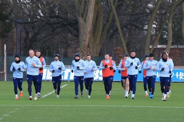 DEU, DFL, 2 FBL Hertha BSC, Training, 02 01 2025, Sportforum, Berlin, DEU, DFL, 2 FBL Hertha BSC, Training, im Bild Hertha Spielerkreis DFL regulations prohibit any use of Photographs as image sequences and or quasi video Foto Juergen Engler nordphoto GmbH nordphotoxGmbHx xEngler nph00076