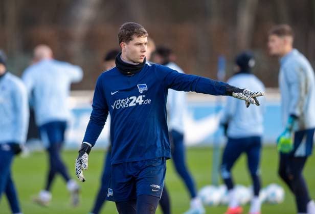 Soccer, Men, Season 2024 25, 2 Bundesliga, Hertha BSC, Training, Goalkeeper Tjark Ernst Hertha BSC , 02 01 2025, Copyright: xSebastianxRäppold MatthiasxKochx