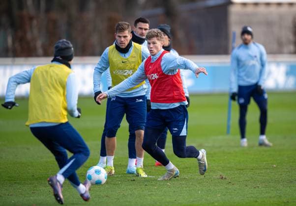 Football, Men, Season 2024 25, 2 Bundesliga, Hertha BSC, Training, f l Florian Niederlechner Hertha BSC , Luca Schuler Hertha BSC , 02 01 2025, Copyright: xSebastianxRäppold MatthiasxKochx