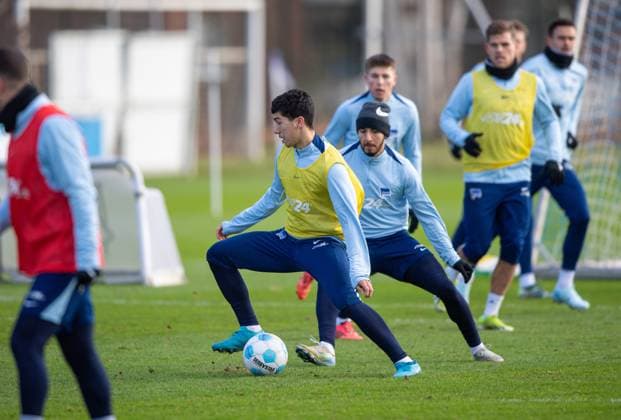 Football, Men, Season 2024 25, 2 Bundesliga, Hertha BSC, Training, f l Ibrahim Maza Hertha BSC , Kevin Sessa Hertha BSC , 02 01 2025, Copyright: xSebastianxRäppold MatthiasxKochx