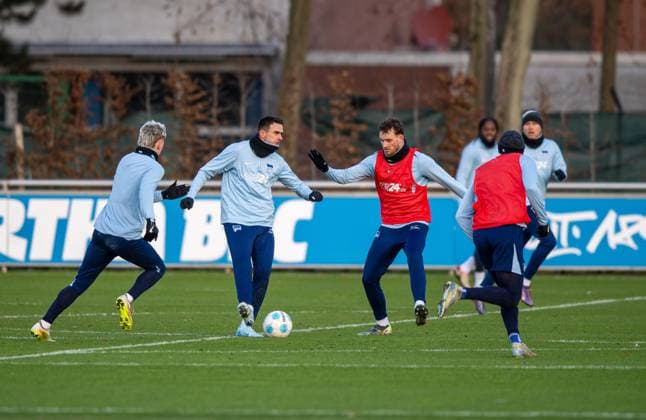 Football, Men, Season 2024 25, 2 Bundesliga, Hertha BSC, Training, f l Marten Winkler Hertha BSC , Smail Prevljak Hertha BSC , Pascal Klemens Hertha BSC , 02 01 2025, Copyright: xSebastianxRäppold MatthiasxKochx