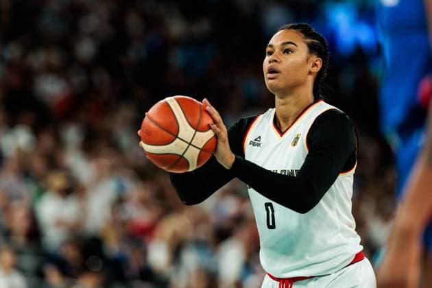 FRA, Paris, Olympischen Spiele Paris 2024, (07.08.2024, Basketball Damen Viertelfinale Deutschland - Frankreich, Bercy Arena) Satou Sabally (Deutschland, 0) an der Freiwurflinie Copyright: HMBxMedia SteffiexWunderl