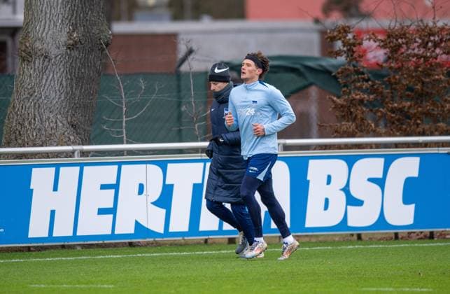 Football, Men, Season 2024 25, 2 Bundesliga, Hertha BSC, Training, f l Athletics coach Hendrik Vieth Hertha BSC , Fabian Reese Hertha BSC , 03 01 2025, Copyright: xSebastianxRäppold MatthiasxKochx