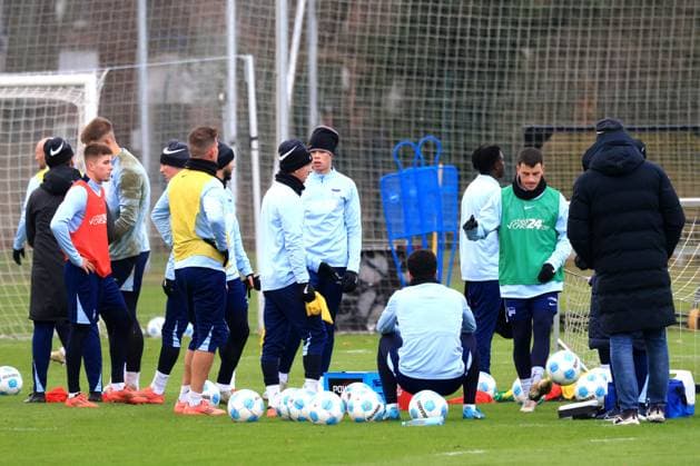 DEU, DFL, 2 FBL Hertha BSC, Training, 03 01 2025, Sportforum, Berlin, DEU, DFL, 2 FBL Hertha BSC, Training, im Bild Hertha Spielerkreis DFL regulations prohibit any use of Photographs as image sequences and or quasi video Foto Juergen Engler nordphoto GmbH nordphotoxGmbHx xEngler nph00076
