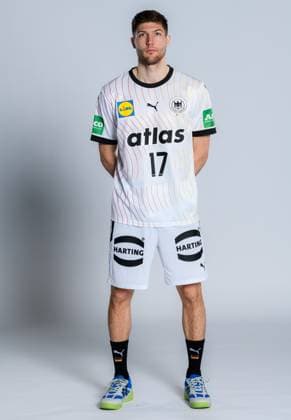 Grosswallstadt: Handball DHB - Deutschland - Fotoshooting Lukas Zerbe (Deutschland) Grosswallstadt Sporthotel Bayern Deutschland *** Grosswallstadt Handball DHB Germany Photo shoot Lukas Zerbe Germany Grosswallstadt Sporthotel Bayern Germany