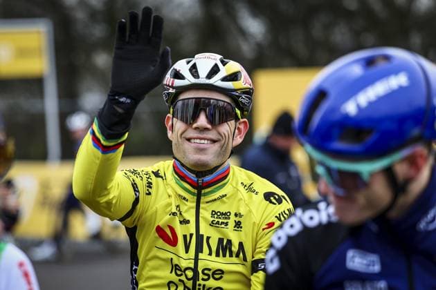 Belgian Wout van Aert pictured before the men elite race at the cyclocross cycling event in Gullegem on Saturday 04 January 2025, stage 7 8 in the Superprestige cyclocross cycling competition DAVIDxPINTENS  x109629755x