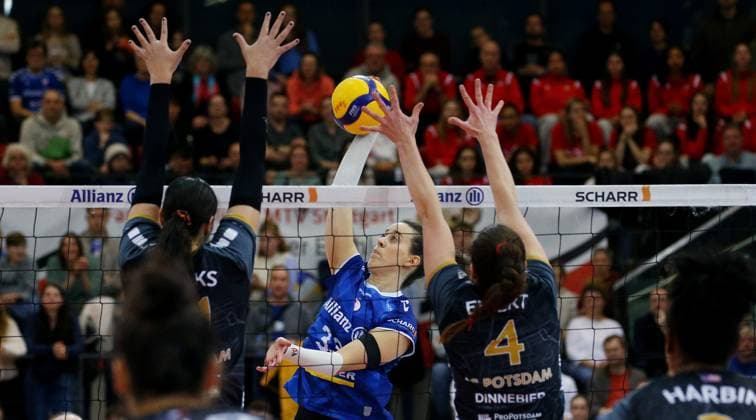 BAU 04 01 2025 Stuttgart Volleyball Allianz MTV Stuttgart vs SC Potsdam, Maria Segura Palleres Stuttgart, center