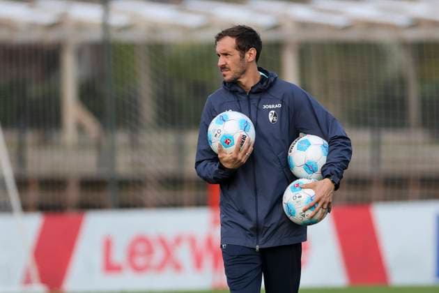 Julian Schuster SC Freiburg, Coach , 1 Bundesliga, SC Freiburg, Training camp, 2025, 04 01 2025 , Hotel Almenara, Sotogrande, Spain Sotogrande Hotel Almenara Andalusia Spain Copyright: xGrantxHubbsx