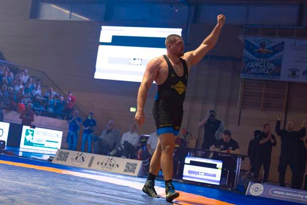 Semifinal Wrestling Bundesliga KSC Hösbach vs SC Siegfried Kleinostheim 130kg Greek Roman Franz Richter SC Kleinostheim in blue during the semifinal match of the German Team Championship between KSC Hösbach and SC Siegfried Kleinostheim in the Birtat Wrestling Bundesliga on 04 01 2025 in Elsenfeld, Germany