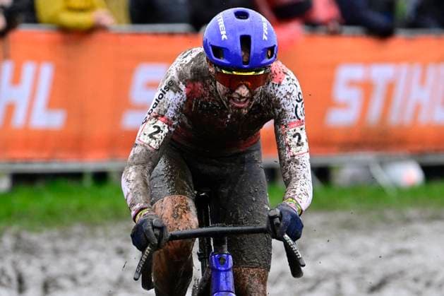 UCI Cyclocross World Cup Dendermonde 2025 DENDERMONDE, BELGIUM - JANUARY 05 : Brand Lucinda (NED) of Baloise Glowi Lions during the 9th leg of the UCI Cyclocross World Cup series 2024-2025 in Dendermonde, Belgium, 05 01 2025 Dendermonde Belgium  Copyright: xPeterxDexVoechtx