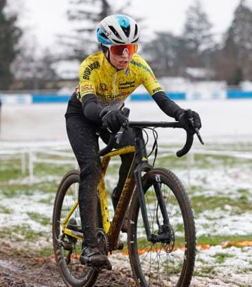 05 01 2025 7 Darmstädter Crossrennen an der Radrennbahn und 5 Lauf Elektroland24 de Cyclocross Cup hier Schülerinnen U15 Greta KUNZ 102 VfR Baumholder eV Darmstadt Hessen Germany