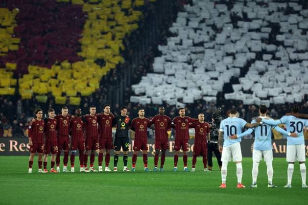 Football: Serie A Enilive 2024 2025 - day 19 - AS Roma vs SS Lazio, on January 05, 2025 atO lympic Stadium in Rome Rome, Italy 05.01.2025 : Roma and Lazio minute of silence before Italian football championship Serie A Enilive 2024-2025 match AS Roma vs SS Lazio at Stadio Olimpico in Rome. Rome Olympic stadium italy italy Copyright: xmarcoxiacobucci