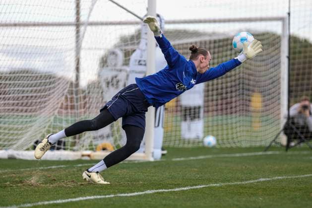 Til Rohde in action at the SV Darmstadt 98 training camp in Valencia, El Saler on 06 01 25 in El Saler, Valencia xamx Photo Alfio Marino Copyright: