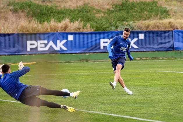 Philipp Förster in action at the SV Darmstadt 98 training camp in Valencia, El Saler on 06 01 25 in El Saler, Valencia xamx Photo Alfio Marino Copyright: