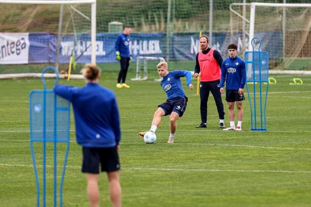 Andreas Müller in action at the SV Darmstadt 98 training camp in Valencia, El Saler on 06 01 25 in El Saler, Valencia xamx Photo Alfio Marino Copyright: