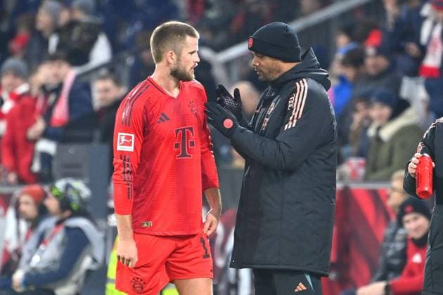 Coach Vincent KOMPANY Bayern Muenchen with Eric DIER Bayern Muenchen , gestures, gives instructions, Soccer test match Red Bull Salzburg FC Bayern Muenchen on 06 01 2025 RED BULL ARENA SALZBURG Soccer 1 Bundesliga,Season 2024 2025