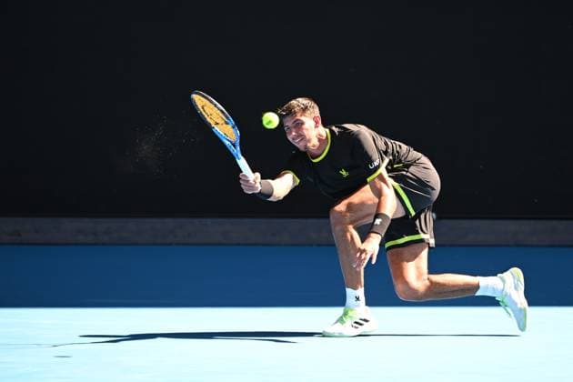 TENNIS AO CHARITY SINNER POPYRIN, Alexei Popyrin of Australia in action during the charity match between Jannik Sinner and Alexei Popyrin at Rod Laver Arena in Melbourne, Tuesday, January 7, 2025. ( NO ARCHIVING, EDITORIAL USE ONLY, NO USE IN BOOKS WITHOUT CONSENT MELBOURNE VICTORIA AUSTRALIA  Copyright: xJAMESxROSSx 20250107121515360810