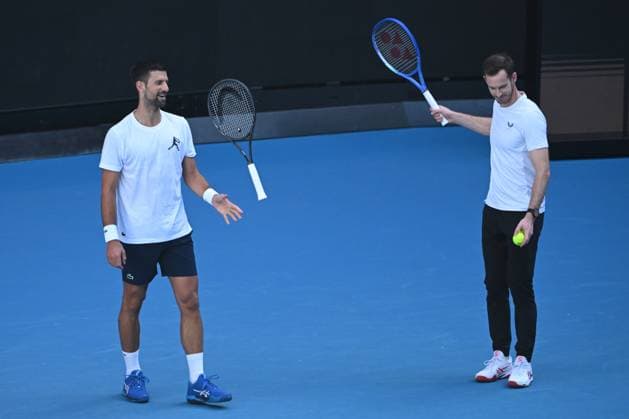 TENNIS AO CHARITY SINNER POPYRIN, Novak Djokovic of Serbia (left) and coach Andy Murray during a training session at the Australian Open tennis tournament at Melbourne Park in Melbourne, Tuesday, January 7, 2025. ( NO ARCHIVING, EDITORIAL USE ONLY, NO USE IN BOOKS WITHOUT CONSENT MELBOURNE VICTORIA AUSTRALIA  Copyright: xJAMESxROSSx 20250107195307344088