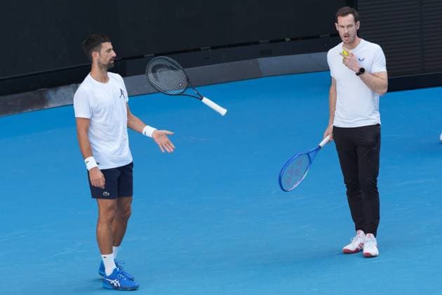 Tennis 2025: Australian Open Practice January 7, 2024: NOVAK DJOKOVIC of Serbia and his new coach ANDY MURRAY at a practise session prior to the start of the 2025 Australian Open in Melbourne, Australia. Sydney Low Cal Media(Credit Image: Â Sydney Low Cal Sport Media) Melbourne Victoria Australia EDITORIAL USE ONLY Copyright: xx ZUMA-20250107_faf_c04_014.jpg SydneyxLowx csmphotothree341898