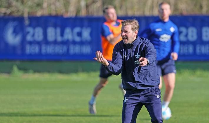 Soccer 2 BL Training Camp SV Darmstadt 98 El Saler Day 3 07 01 25, Coach Florian Kohfeldt,