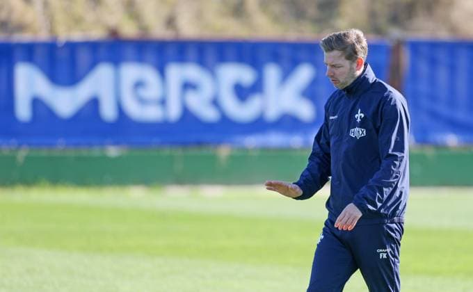 Soccer 2 BL Training Camp SV Darmstadt 98 El Saler Day 3 07 01 25, Coach Florian Kohfeldt,