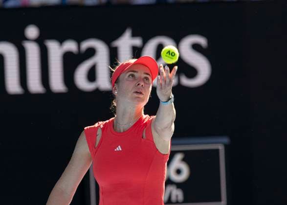 (250108) -- MELBOURNE, Jan. 8, 2025 -- Elina Svitolina of Ukraine serves during an exhibition match against Zheng Qinwen of China at Australian Open tennis tournament in Melbourne, Australia, Jan. 8, 2025. (Photo by Xinhua) (SP)AUSTRALIA-MELBOURNE-TENNIS-AUSTRALIAN OPEN-EXHIBITION MATCH ChuxChen 
