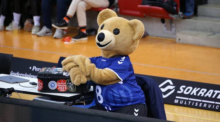 BAU 08 01 2025 Stuttgart Volleyball Allianz MTV Stuttgart vs BKS Bostik ZGO Bielsko Biala, the Stuttgart mascot Charly watches the game