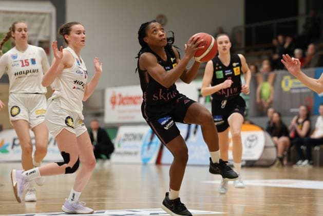 08 01 2025, Basketball, Women, DBBL Cup, Season 2024 2025, Saarlouis Royals Syntainics MBC, Martha Burse Saarlouis Royals , Nicole Brochlitz MBC Syntainics Saarlouis Stadtgartenhalle Saarland Germany EN Copyright: xSebastianxBachx