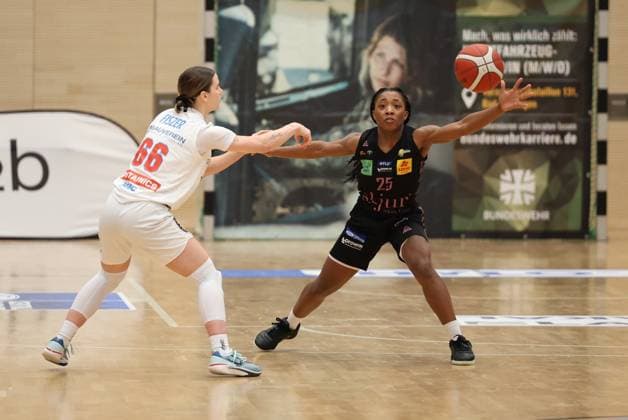08 01 2025, Basketball, Women, DBBL Cup, Season 2024 2025, Saarlouis Royals Syntainics MBC, Martha Burse Saarlouis Royals , Dominika Fiszer MBC Syntainics Saarlouis Stadtgartenhalle Saarland Germany EN Copyright: xSebastianxBachx